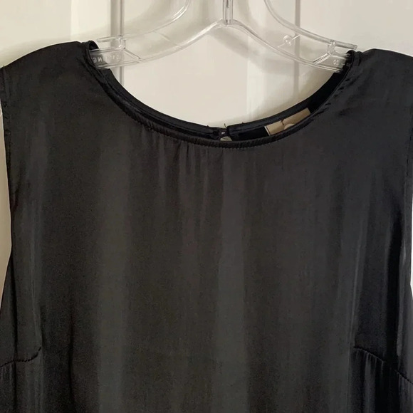 EUC WOMENS DOLAN TOP black size medium twist back - Picture 2 of 9